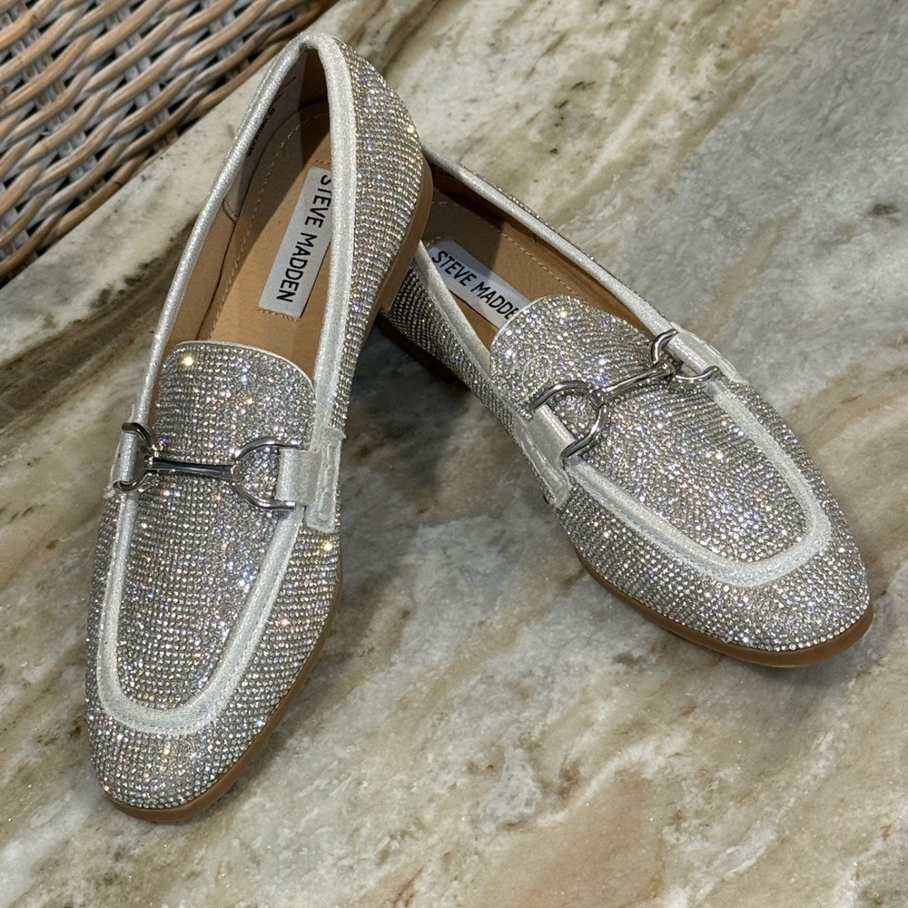 Women’s STEVE MADDEN Carrine Rhinestone loafers- Size 6